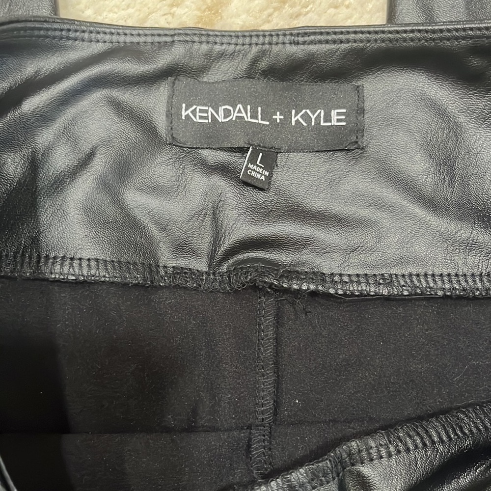 Kendall & Kylie Leather Leggings - Picture 2 of 3